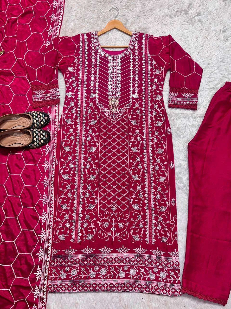 Vardan Ethnic Md 3007 Heavy Chinna Wholesale Designer Pakistani Salwar Suit — Wholesale Salwar Suits, MPA wholesale from Surat — Photo 2